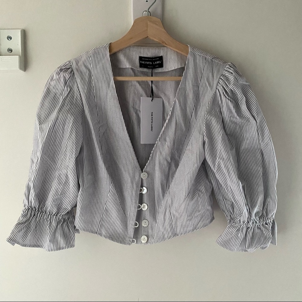 BNWT THE FIFTH LABEL Pinstripe Passage Top Blouse - Picture 2 of 2